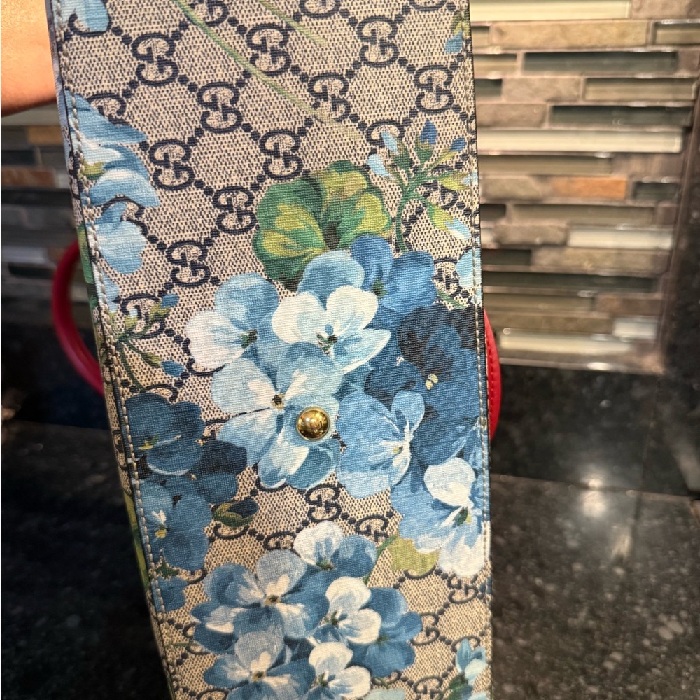 Gucci Red and Blue Floral Women's Bag - Picture 7 of 9